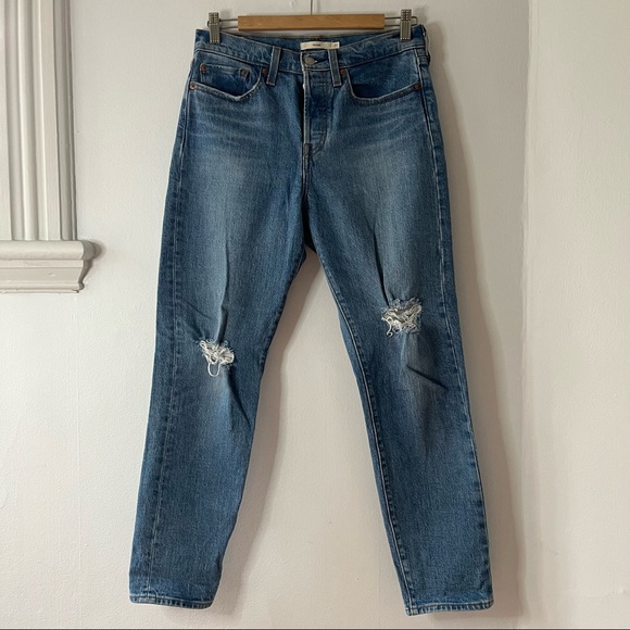 LEVIS premium wedgie icon “in two minds” medium blue wash - Picture 2 of 7